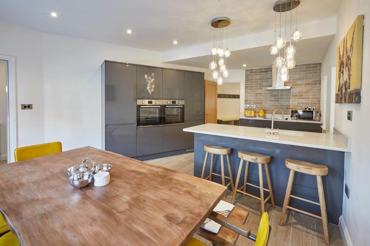 Host & - Hoggarth House *